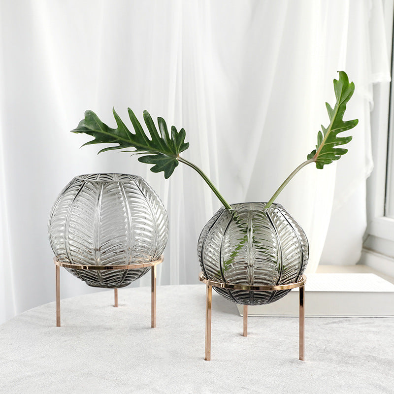 Nordic Leaf Pattern Ball Metal Frame